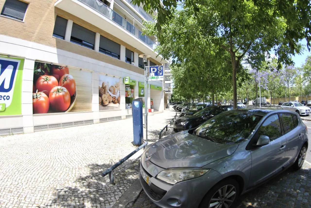 Parque Nacoes Prime Apartments 16 - 3 Quartos Лиссабон